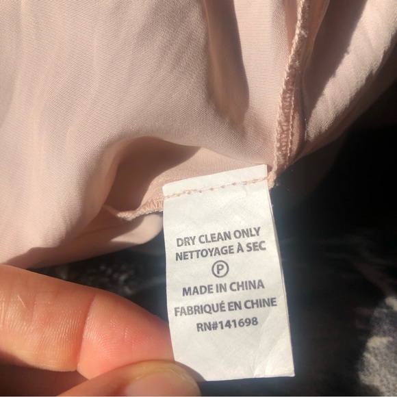 ❤️Ramy Brook New York Jessica Silky Smocked Off the Shoulder Blush Top Size S/P - Picture 8 of 9